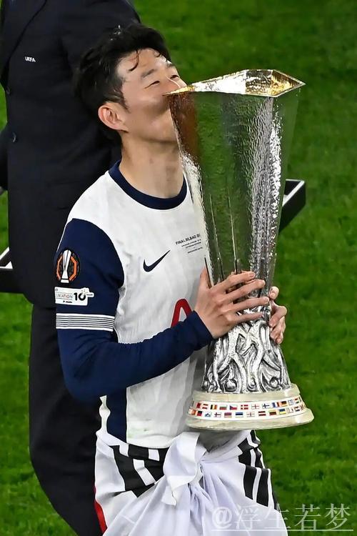 英超第17名进军欧冠 孙兴慜自豪称热刺传奇 英超第17名进军欧冠 孙兴慜自豪称热刺传奇